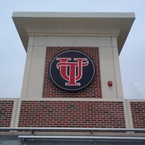 UT-Naimoli-exterior-logo