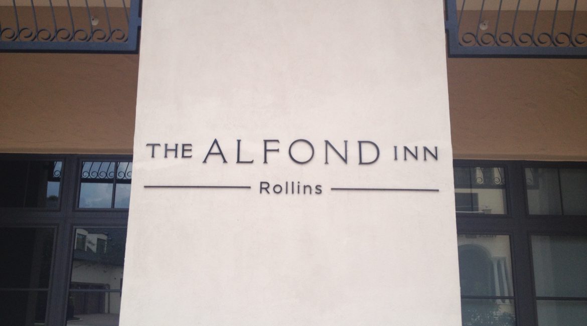 alfond-inn-exterior-sign