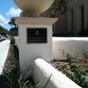 alfond-inn-wayfinding-plaque